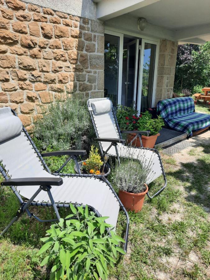 Les Coteaux De Planeze, Maison Et Jardin Dans Le Lot! Chambres Chez L'Habitant! Belmont-Bretenoux Luaran gambar